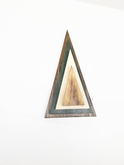 Simple Wood Christmas Tree Decorations.