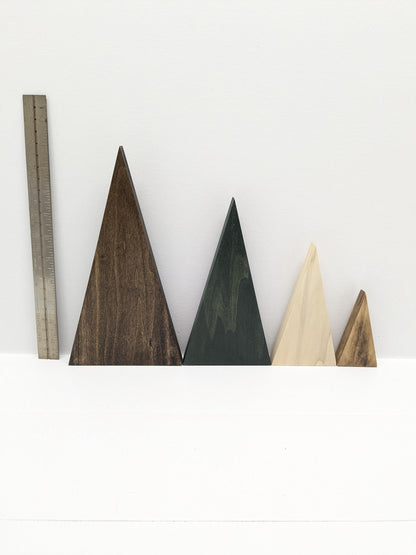 Simple Wood Christmas Tree Decorations.