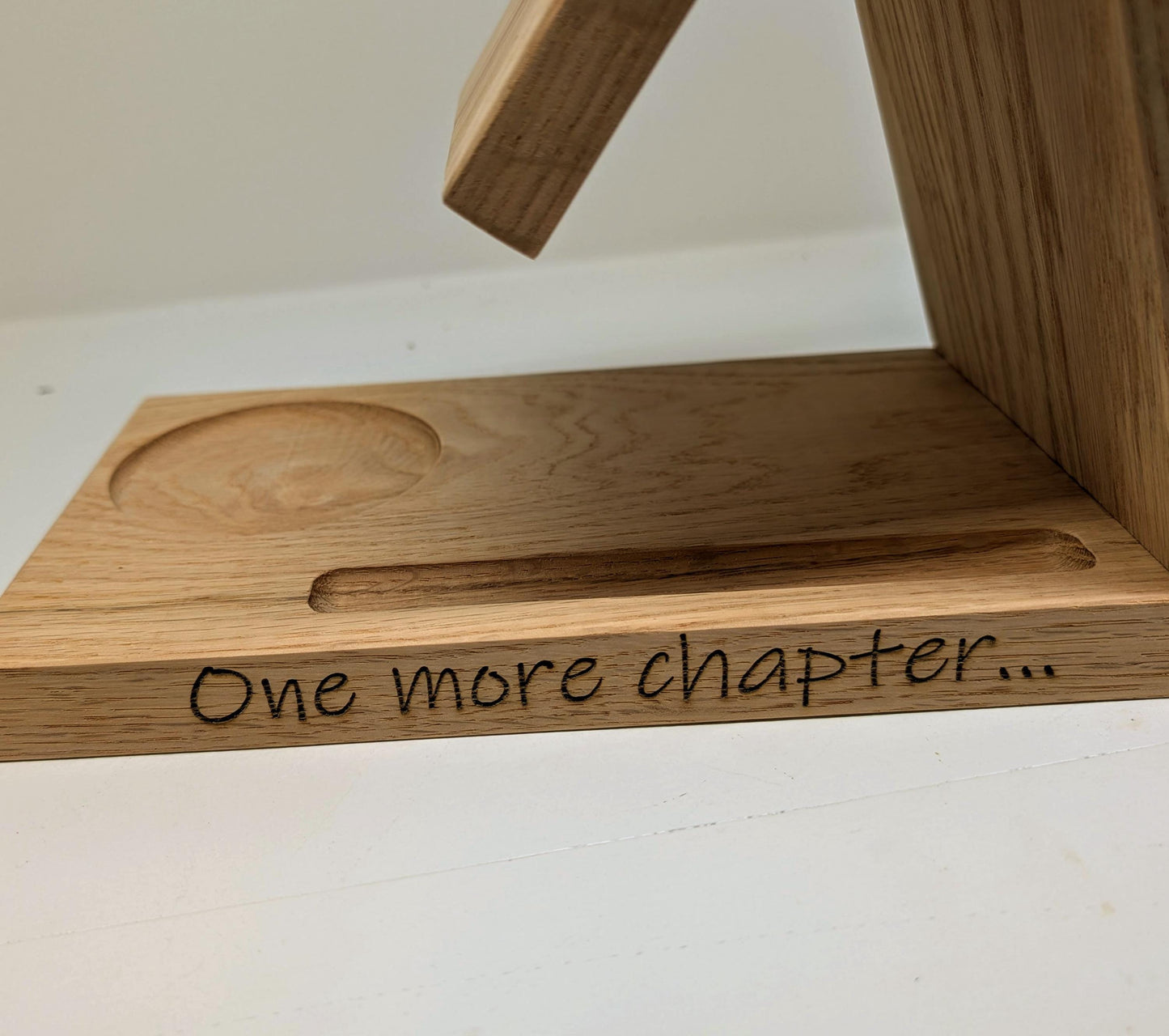 Minimalist Book Rest | Reading Stand with Engraving | Perfect Gift for Readers